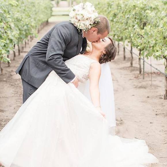 Meet your Posher, Gabriela - Picture 1 of 1